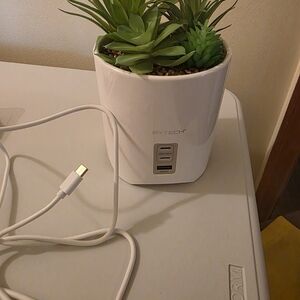 White BYTECH Planter with USB Cable